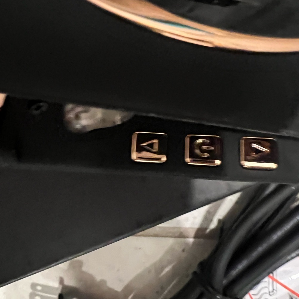 Sleek’e Professional Black and Rose Gold Hair Straightener - Picture 4 of 16